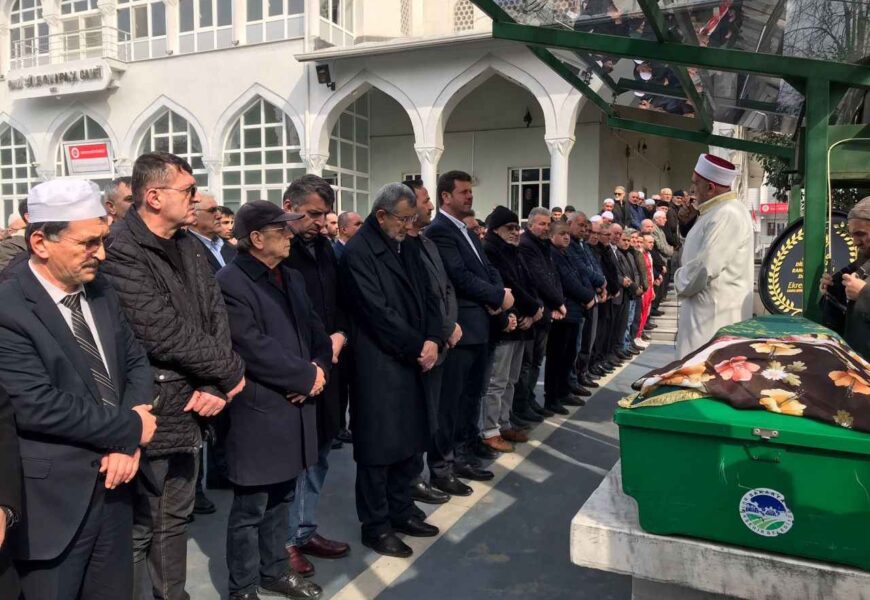 Sakarya Akyazı'da trafik kazasında vefat eden yaşlı kadın toprağa verildi