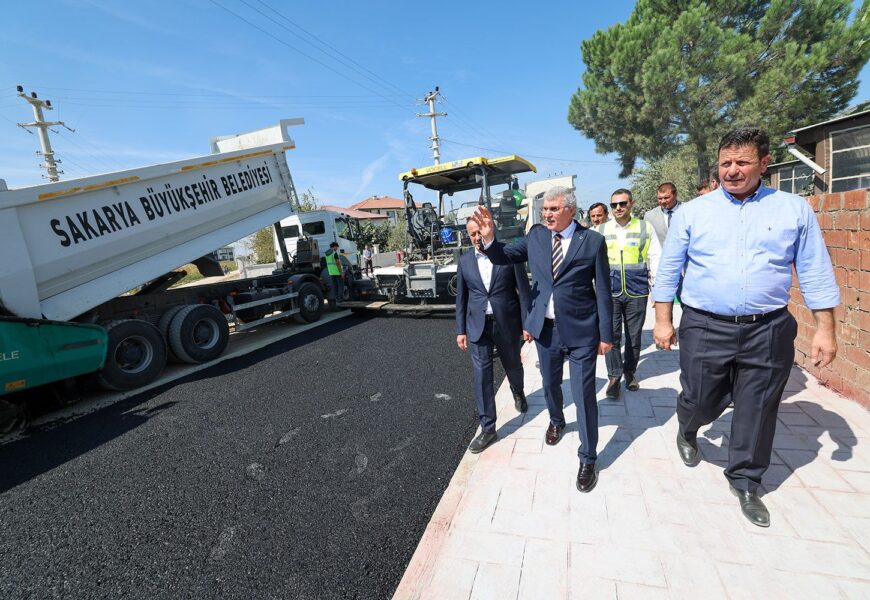 Akyazı’nın merkezindeki o cadde yepyeni bir yüze kavuştu