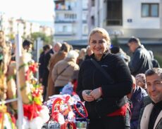 Buca Belediyesi’nden Yeni Yıl Hediyelik Eşya Pazarı