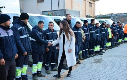 Çeşme Belediye Başkanı Lâl Denizli’den Park ve Bahçeler Müdürlüğü Çalışanlarına Yeni Yıl Temennisi