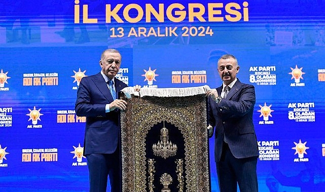 Cumhurbaşkanı Erdoğan’dan Kocaeli Büyükşehir Belediye Başkanı Büyükakın’a Övgüler