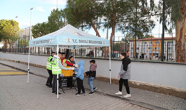 Dikili Belediyesi’nden Öğrencilere Beslenme Desteği