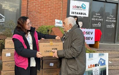 LÖSEV’den Kanserle Mücadele Eden Ailelere Et Desteği