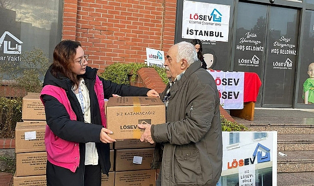 LÖSEV’den Kanserle Mücadele Eden Ailelere Et Desteği