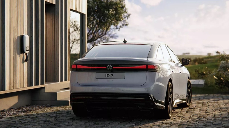 Volkswagen ID.7 Türkiye'de Satışa Sunuldu