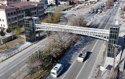 Yaşar Doğu Yaya Üst Geçidi Yeniden Hizmete Açıldı