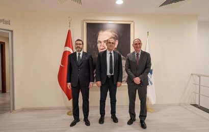 ABD’nin İzmir Maslahatgüzarı Michael Goldman İzmir Büyükşehir Belediyesi’ni Ziyaret Etti