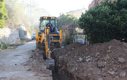 Antalya Büyükşehir Belediyesi’nden Aslanbucak Mahallesi’nde İçme Suyu Hattı Yenileme Çalışması