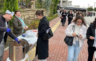 Antalya Büyükşehir Belediyesi’nden Öğrencilere Sıcak Çorba İkramı