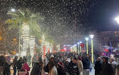 Aydın’da Yeni Yıla Yapay Kar Sürprizi ile Giriş