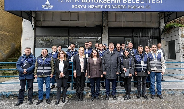 Başkan Tugay, Ballıkuyu’da Vatandaşlarla Buluştu ve Kentsel Dönüşüm Vurgusu Yaptı