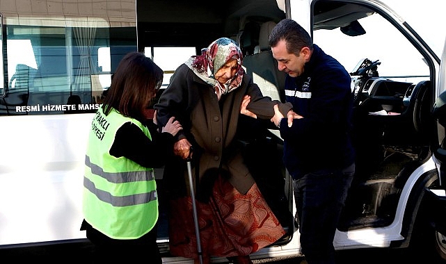 Bayraklı Belediyesi’nden 65 Yaş Üstü Bireylere Destek Projesi