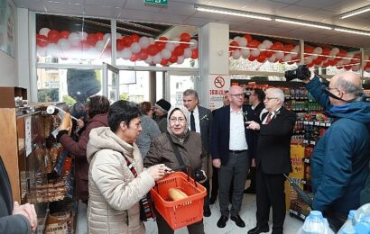 Burhaniye’de Halk Market Açılışı