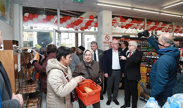 Burhaniye’de Halk Market Açılışı