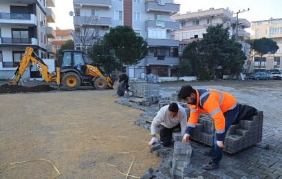 Edremit Belediyesi Yol Yapım ve Doğalgaz Çalışmalarına Devam Ediyor