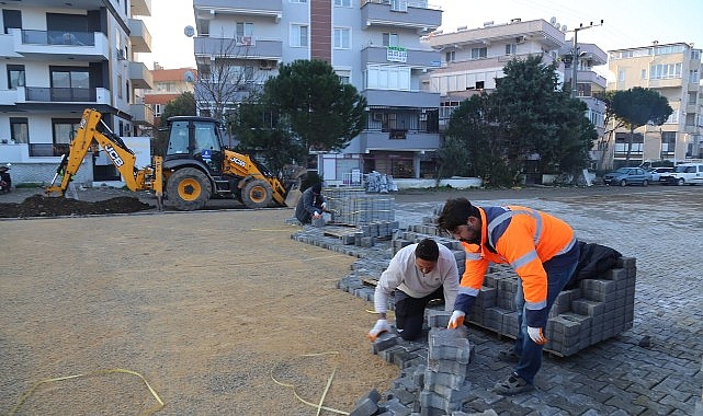 Edremit Belediyesi Yol Yapım ve Doğalgaz Çalışmalarına Devam Ediyor