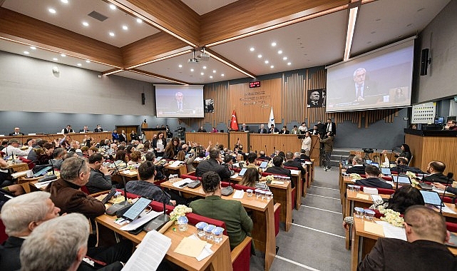 İzmir Büyükşehir Belediye Meclisi’nde Kentsel Dönüşüm Önergesi ve Ekonomik Zorluklar