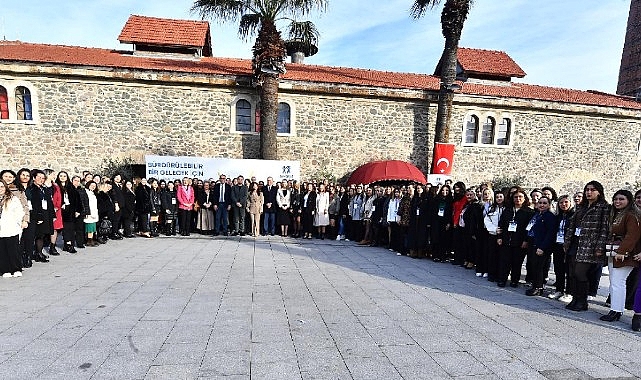 İzmir’de Sürdürülebilir Gelecek için Eğitim Çalıştayı Başladı