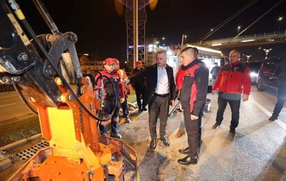 Kocaeli Büyükşehir Belediyesi Yeni Yıl Gecesi Çalışmalarını Sürdürüyor