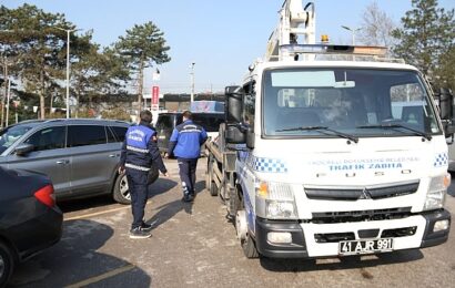 Kocaeli Zabıta Dairesi’nden Kaldırımlara Park Denetimleri