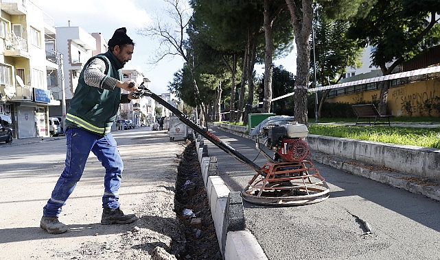 Konak Belediyesi’nden Yol ve Kaldırım Yenileme Çalışmaları