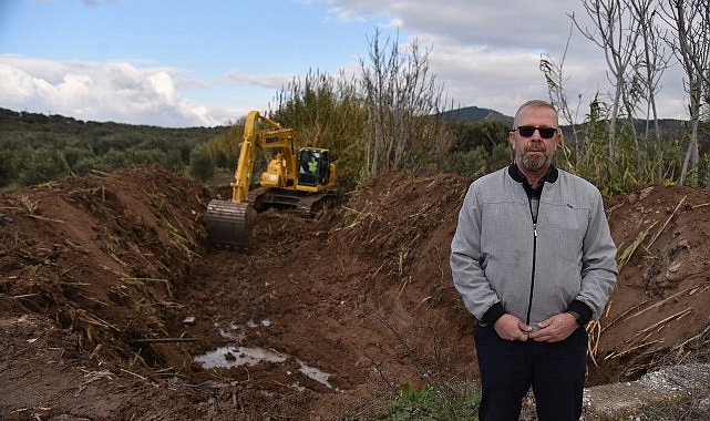 Manisa Büyükşehir Belediyesi Taşkın Riskine Karşı Dereleri Temizliyor