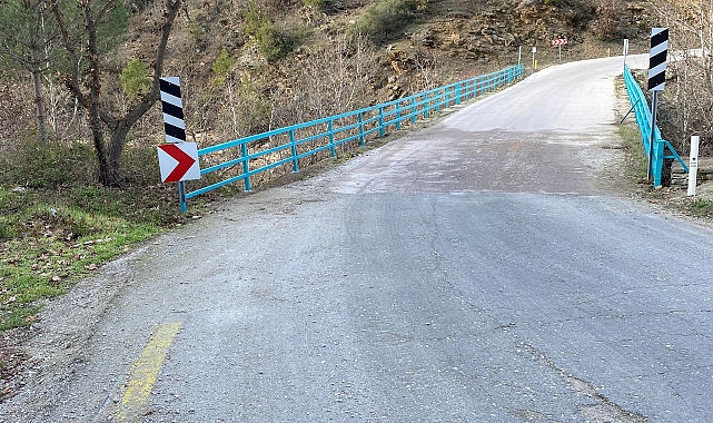 Manisa’da Köprü Korkulukları Yenileniyor: Güvenli Ulaşım İçin Çalışmalar