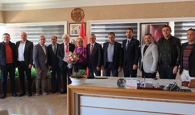 Mehmet Tüm, Kemer Belediye Başkanı Necati Topaloğlu’nu Ziyaret Etti