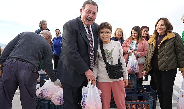 Milas Belediyesi’nden Ücretsiz Portakal Dağıtımı