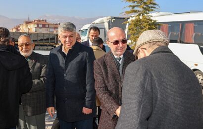 Selçuklu Belediye Başkanı Ahmet Pekyatırmacı Yazır Mahallesi’nde Cuma Buluşması Gerçekleştirdi