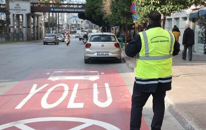 Antalya’da Halk Otobüsleri İçin Sağ Şerit Uygulaması Başlatıldı