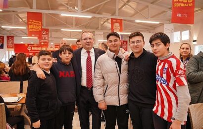 Ayvalık’ta Öğrenci Lokantası Projesi ile Öğrenciler Yüz Güldürüyor