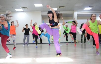 Bayraklı Belediyesinin Zumba Kurslarına Yoğun İlgi