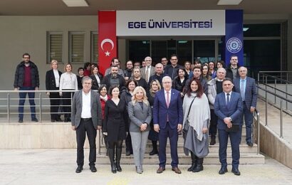 Ege Üniversitesi’nde Akademik Performans Değerlendirme Toplantıları