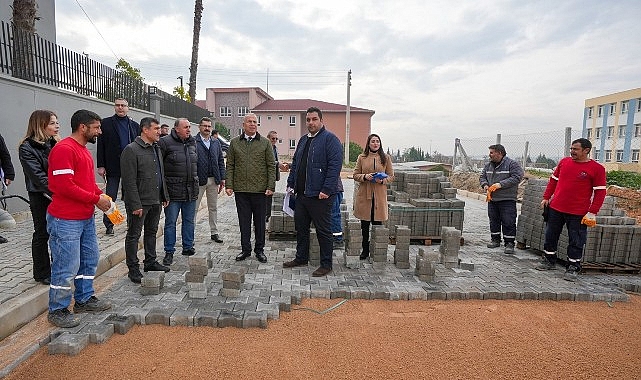 Gaziemir Belediyesi Yol Yenileme Çalışmalarına Devam Ediyor