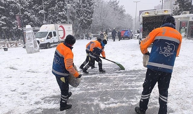 İstanbul’da Yoğun Kar Yağışı ve Belediyelerin Alınan Önlemleri