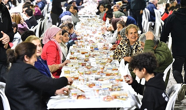 İzmir Büyükşehir Belediyesi’nden Ramazan İftar Programı