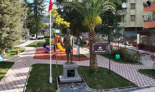 İzmir Büyükşehir Belediyesi’nin Yenilediği 2 Eylül Kurtuluş Parkı ile Beydağ’ın Çehresi Değişiyor