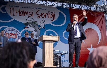 İzmir’de 11. Hamsi Şenliği Coşkuyla Kutlandı