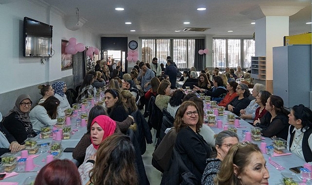 İzmir’de 8 Mart Dünya Kadınlar Günü Etkinliği