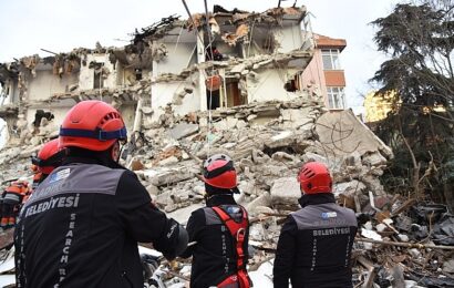 Kadıköy Belediyesi Olası Deprem İçin Tatbikat Düzenledi