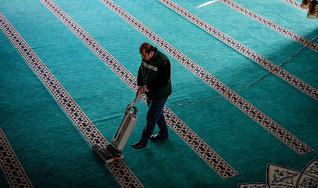 Keçiören Belediyesi’nden İbadethane Temizliği ve Berat Kandili Kutlaması