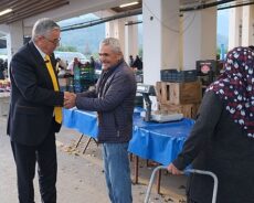 Kemer Belediye Başkanı Necati Topaloğlu’ndan Pazar Ziyareti