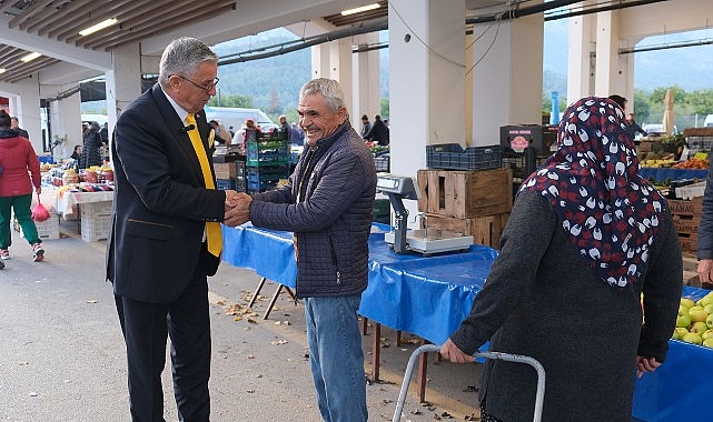 Kemer Belediye Başkanı Necati Topaloğlu’ndan Pazar Ziyareti