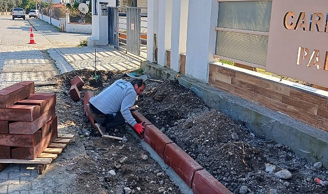 Kemer Belediyesi Yol ve Kaldırım Çalışmalarını Sürdürüyor