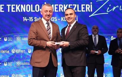 Kocaeli Büyükşehir Belediyesi, En İyi ‘Bilim Sahnesi’ Ödülünü Aldı