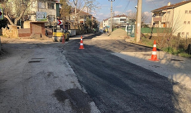 Kocaeli Büyükşehir Belediyesi Gebze’de Yol Onarımlarını Hızlandırıyor