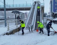 Kocaeli Büyükşehir Belediyesi’nden Yoğun Kar Yağışına Karşı Mücadele