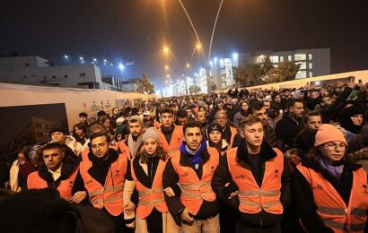 LÖSEV Gençleri Depremzede Çocuklarla Buluştu ve Asbest Tehlikesine Dikkat Çekti