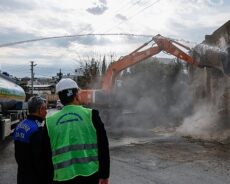 Mersin Yenişehir Belediyesi Metruk Yapılarla Mücadele Ediyor